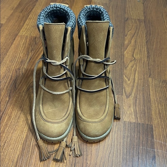 See by Chloe Sz 39(8.5 US) Suede Heeled Booties with Cable Knit Accent Tan/Brown - Picture 2 of 12